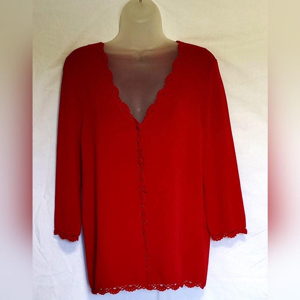 Pretty red NWT sweater sz small